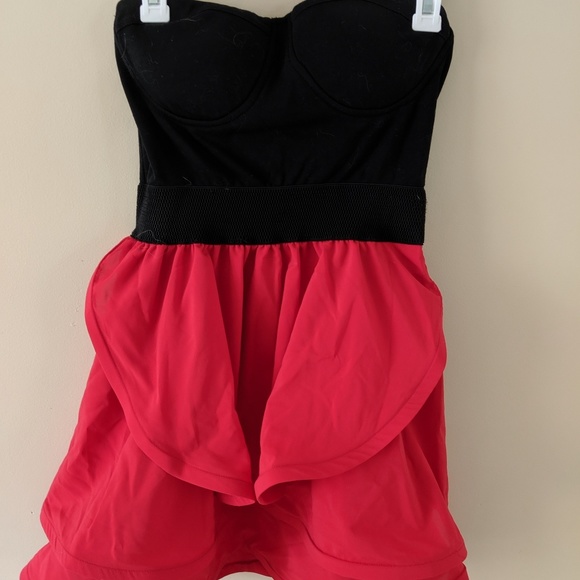 seduction Dresses & Skirts - Black and red dress